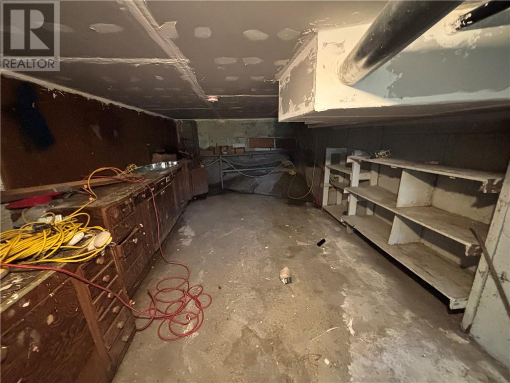 28 Baker Street Property Photo 31