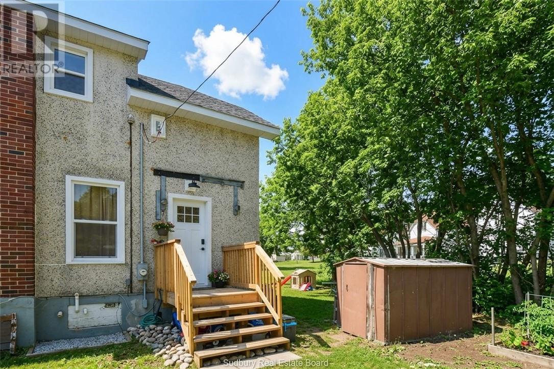 14 B Sixth Avenue Property Photo 2