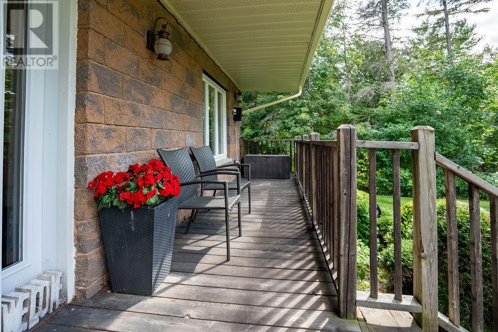 672 Highway 535 Property Photo 4