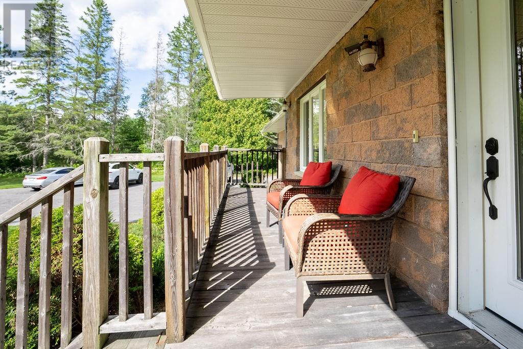 672 Highway 535 Property Photo 5