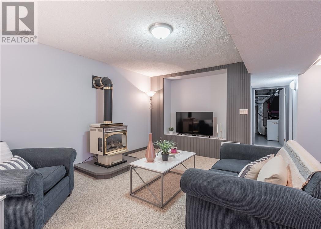 29 Carr Avenue Property Photo 21