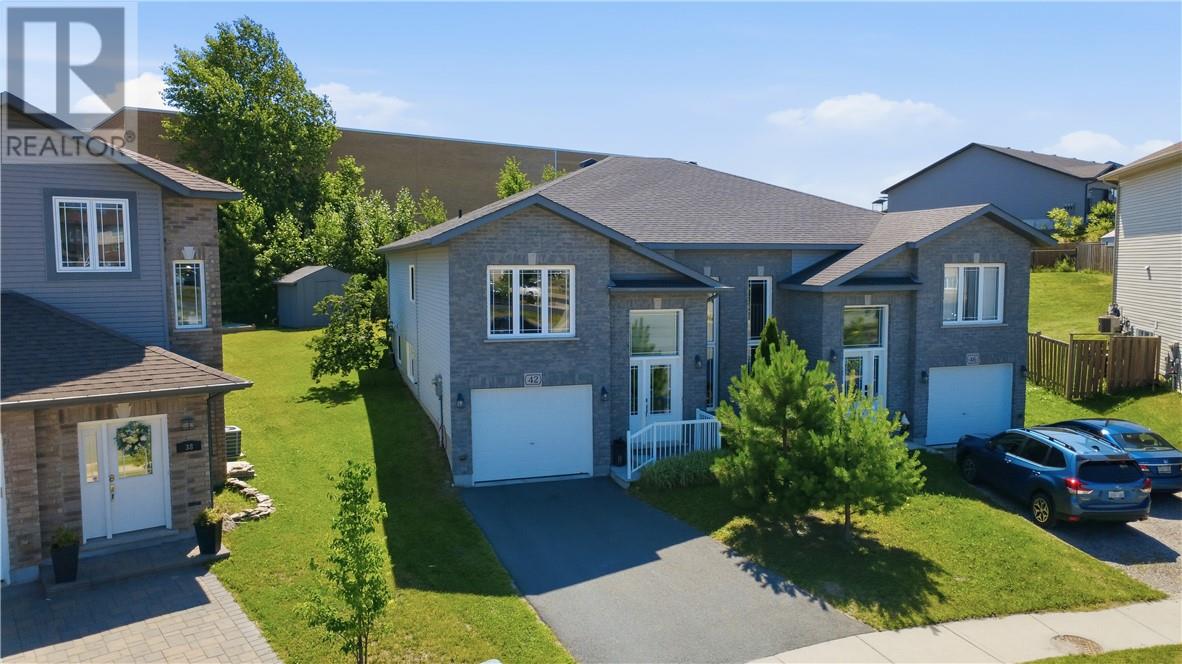 42 Billiards Way Property Photo 2