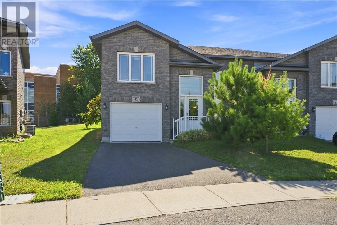 42 Billiards Way Property Photo 3