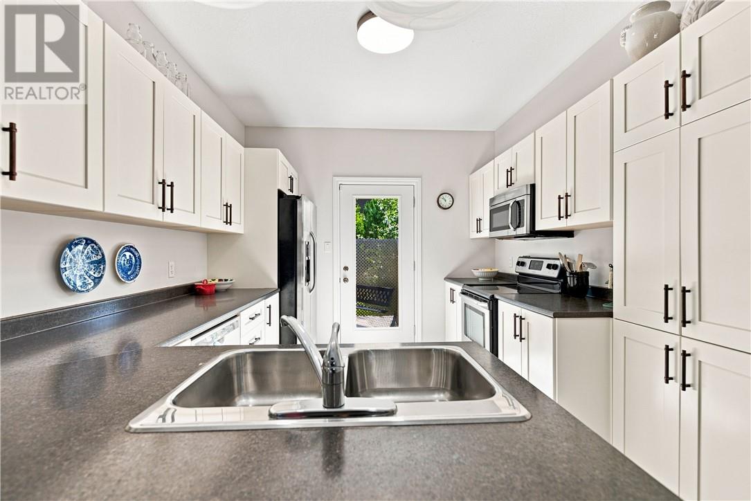 42 Billiards Way Property Photo 5