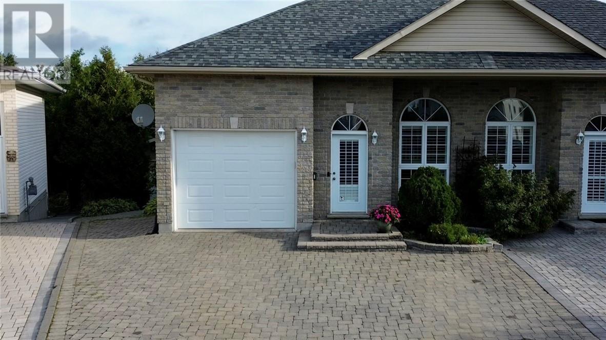 32 Timber Ridge Court Property Photo 1