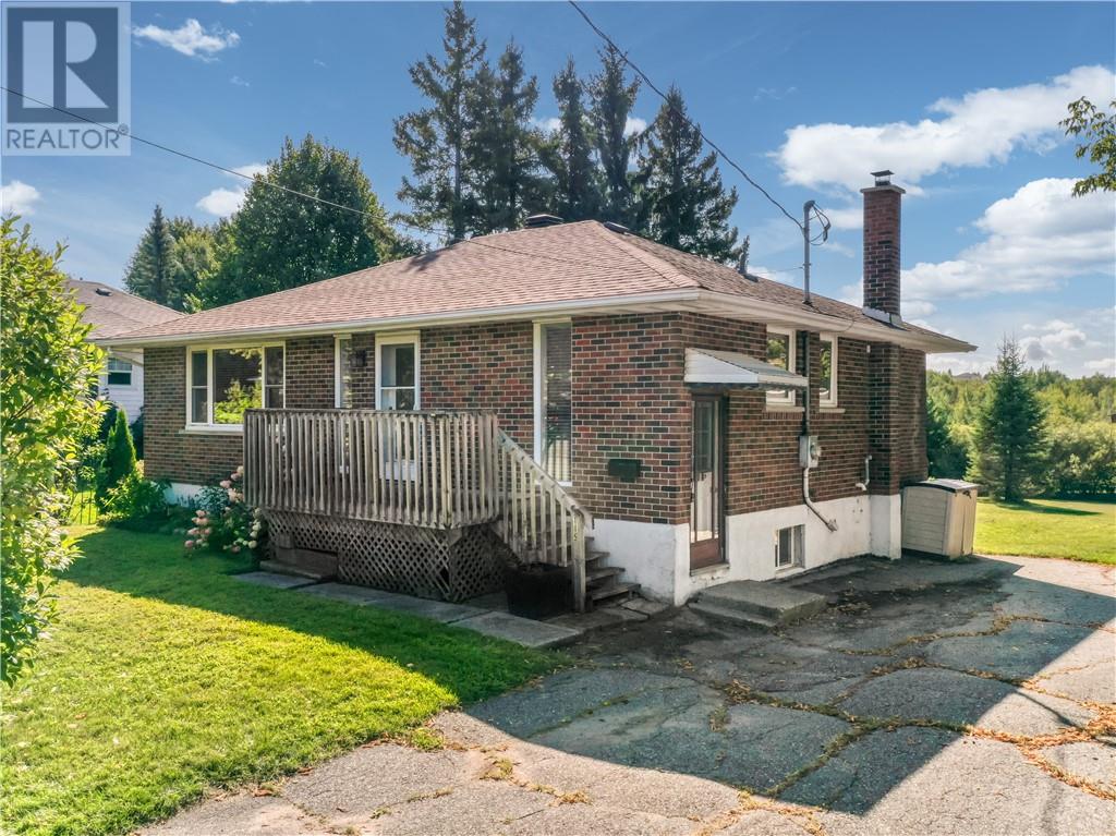 115 Cranbrook Crescent