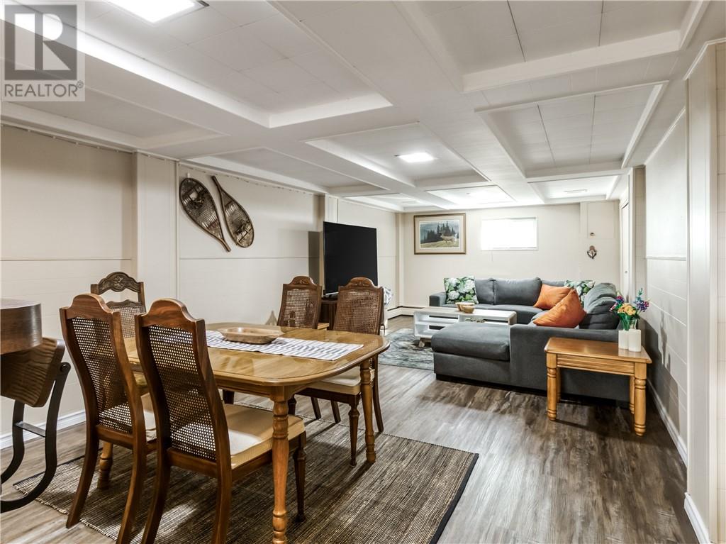 115 Cranbrook Crescent Property Photo 16