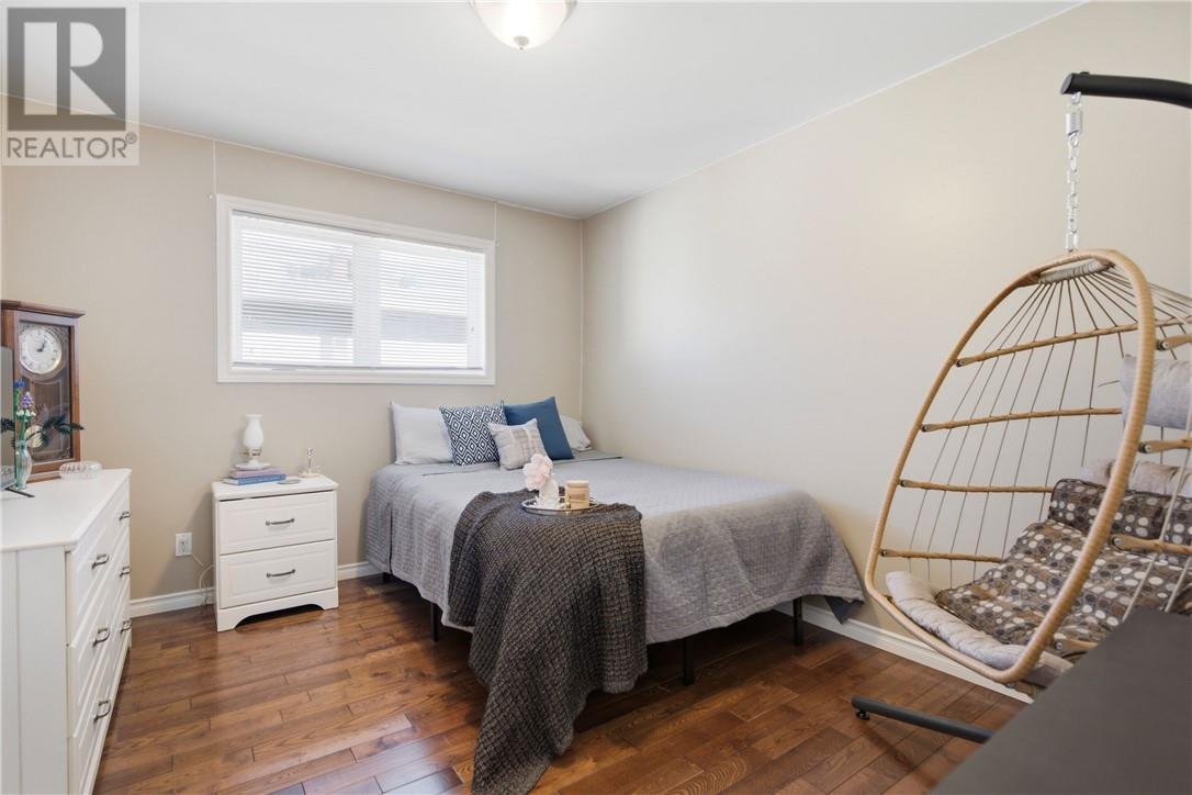 2425 Frontenac Street Property Photo 8