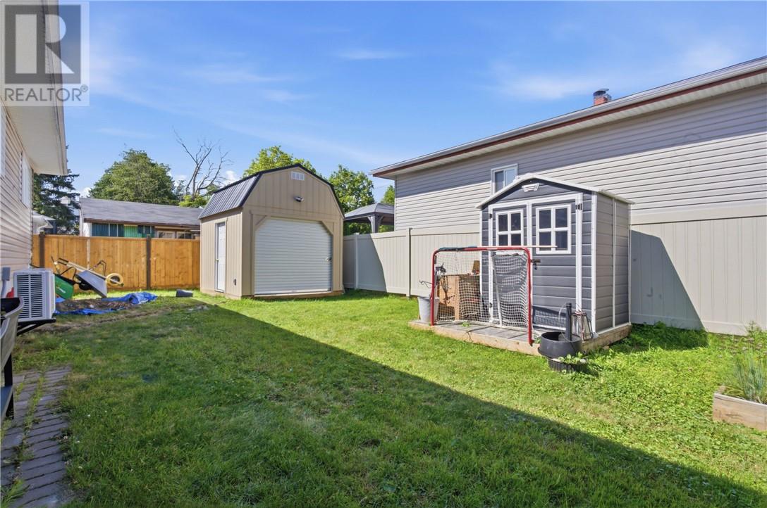 2425 Frontenac Street Property Photo 20