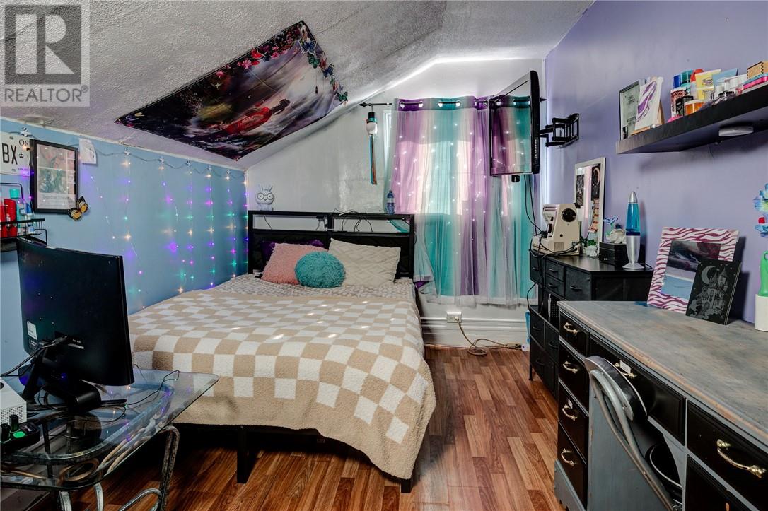 435 Clinton Avenue Property Photo 8
