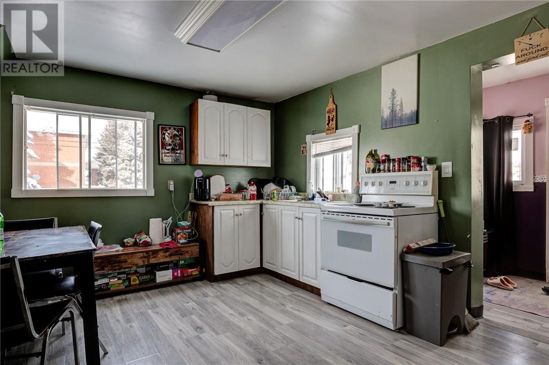 435 Clinton Avenue Property Photo 11