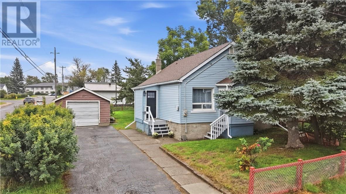3308 Falconbridge Highway Property Photo 16