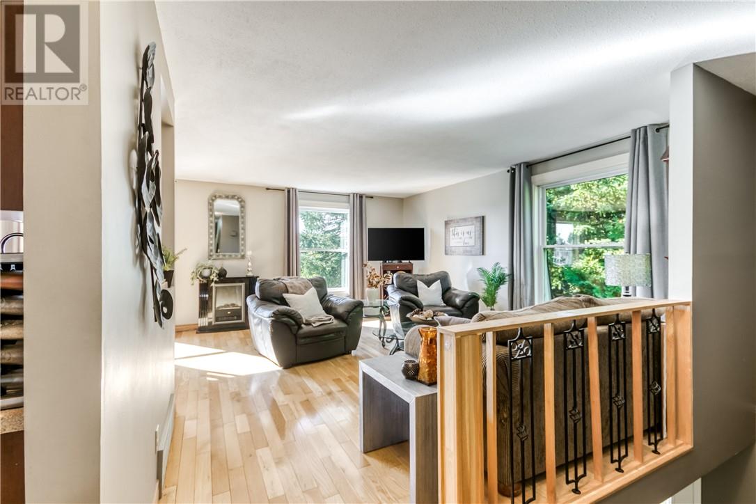 1400 Magnolia Boulevard Property Photo 3