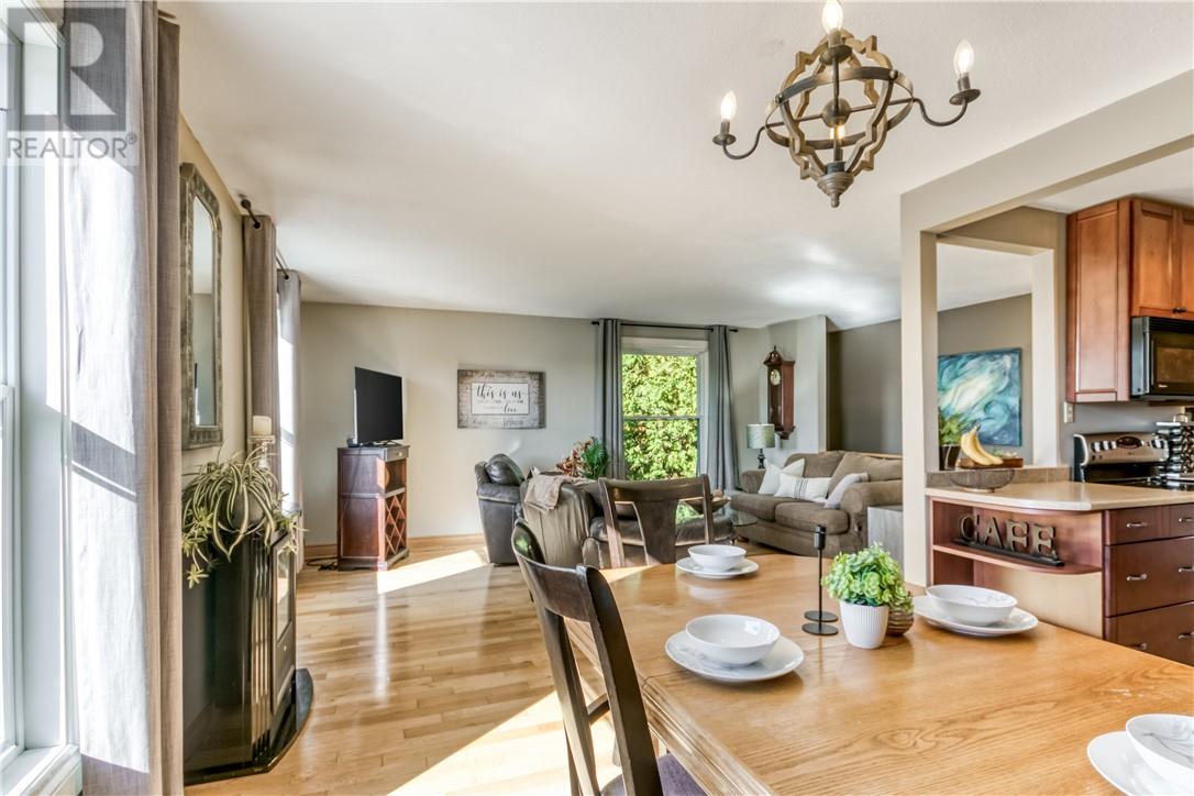 1400 Magnolia Boulevard Property Photo 9