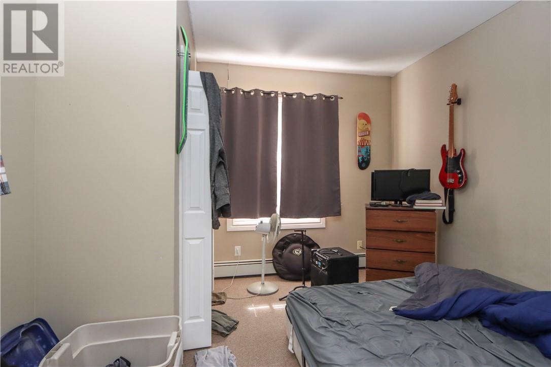 348-352 Howey Drive Property Photo 5
