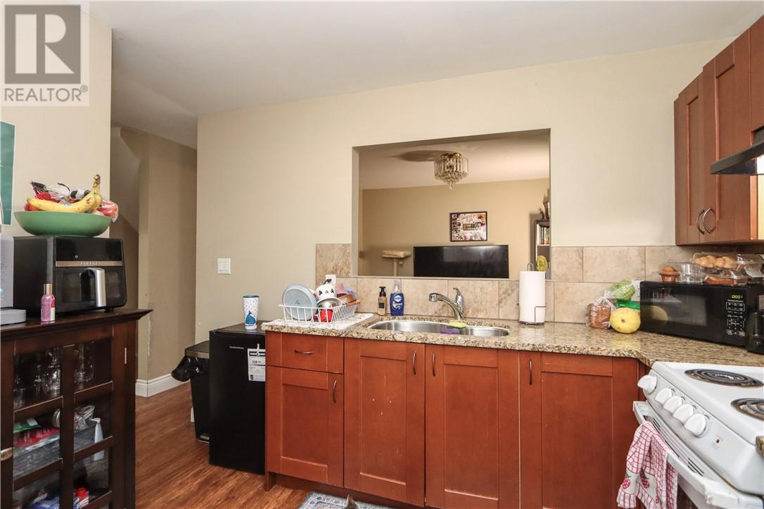 348-352 Howey Drive Property Photo 12