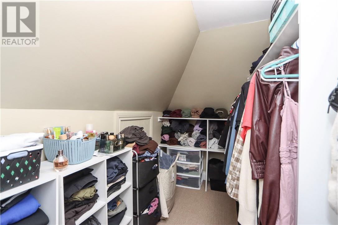 348-352 Howey Drive Property Photo 21