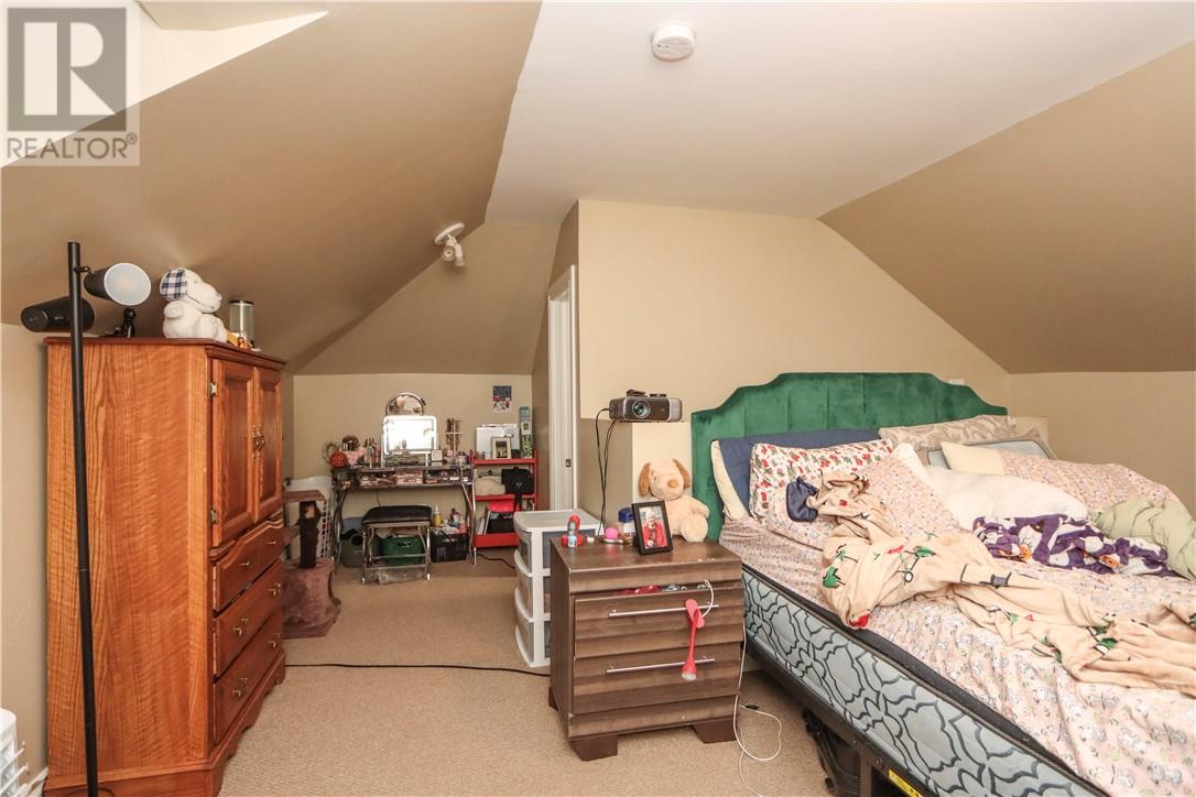 348-352 Howey Drive Property Photo 22