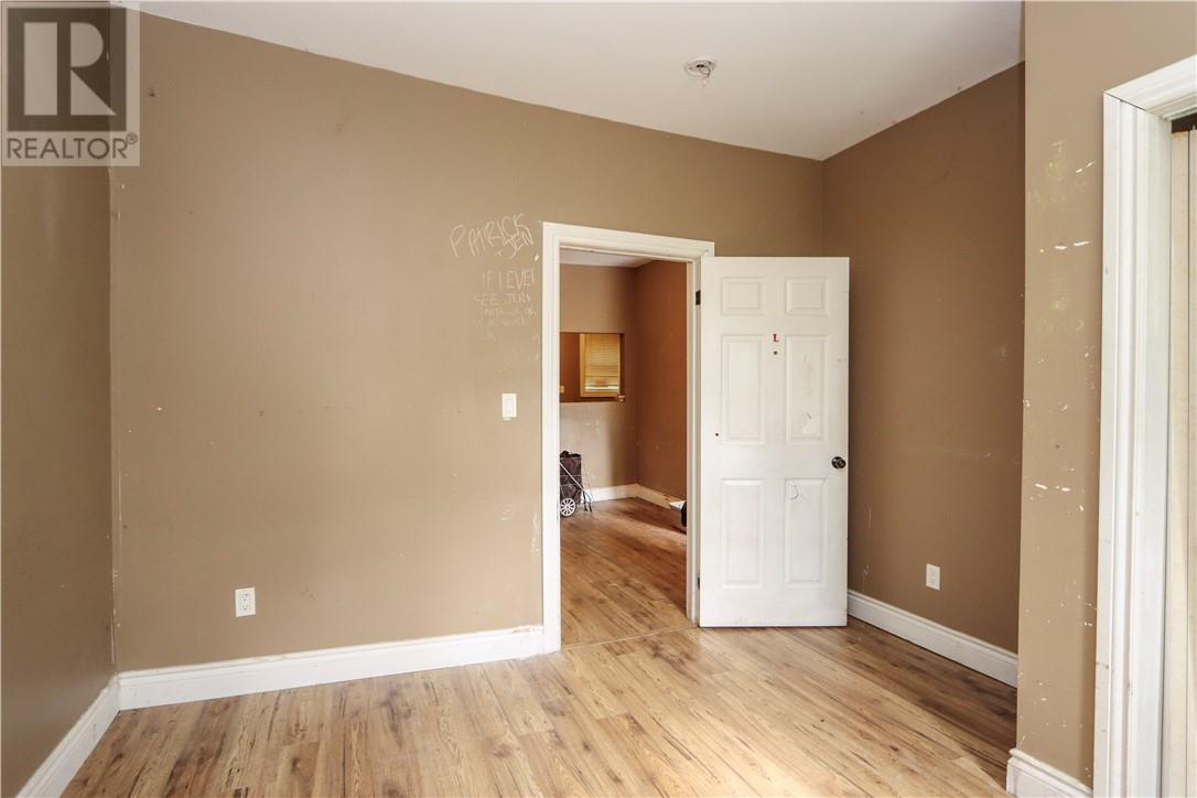 348-352 Howey Drive Property Photo 27