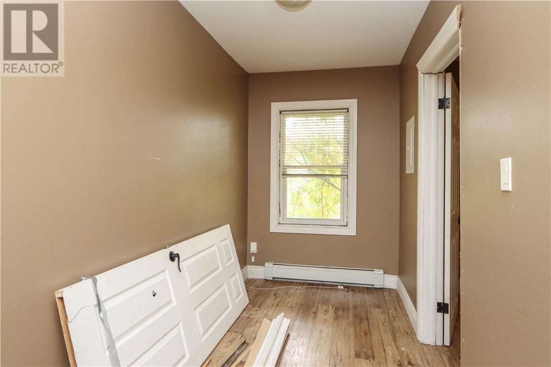 348-352 Howey Drive Property Photo 39