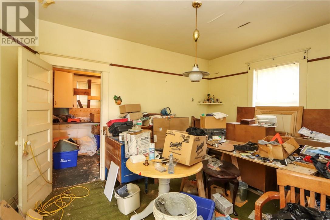 348-352 Howey Drive Property Photo 45