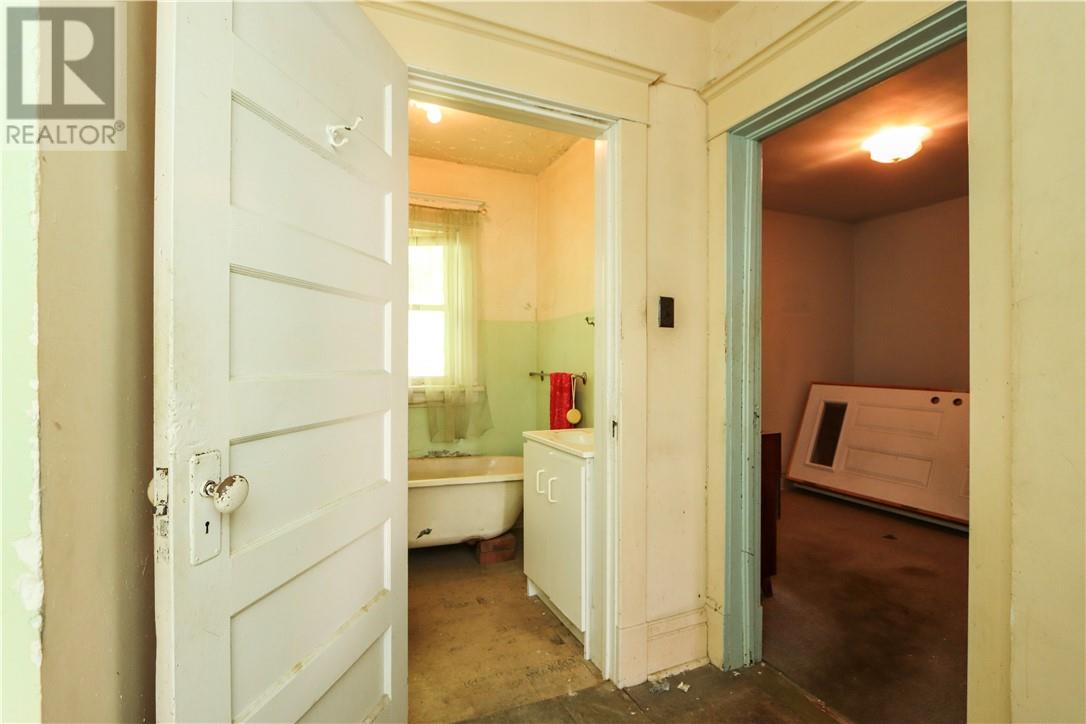 348-352 Howey Drive Property Photo 51