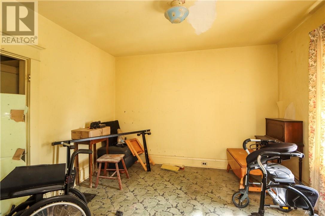 348-352 Howey Drive Property Photo 56