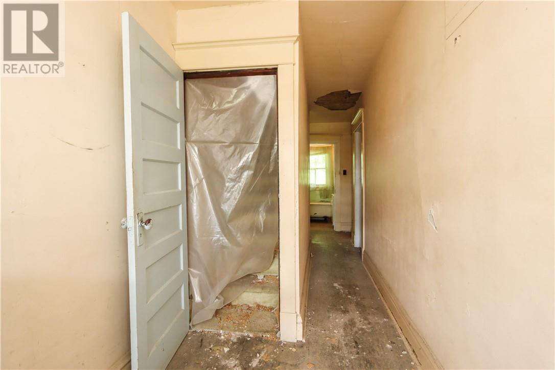 348-352 Howey Drive Property Photo 58