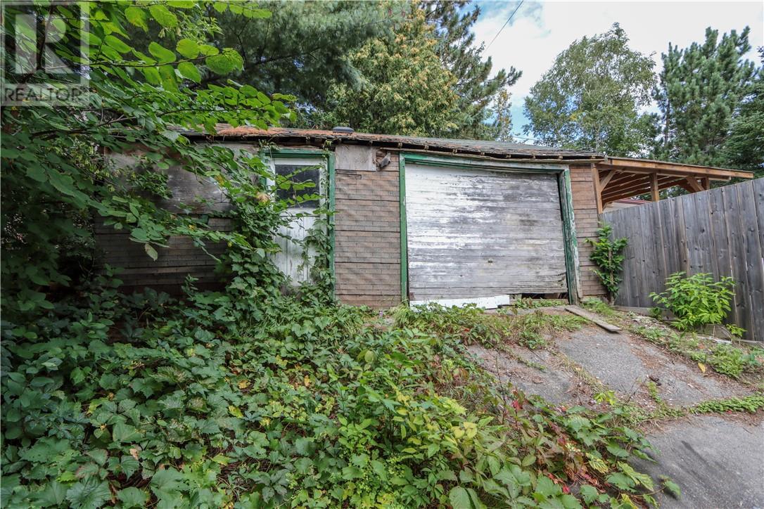 348-352 Howey Drive Property Photo 64
