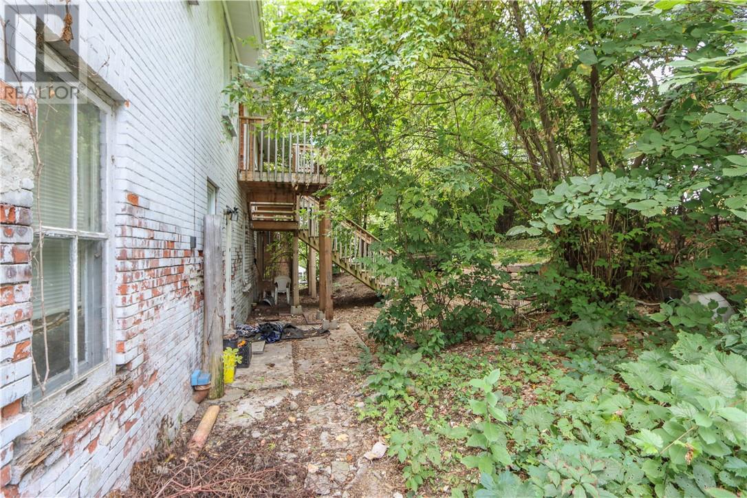 348-352 Howey Drive Property Photo 65