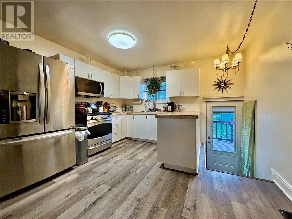 587 Elm Street Property Photo 1
