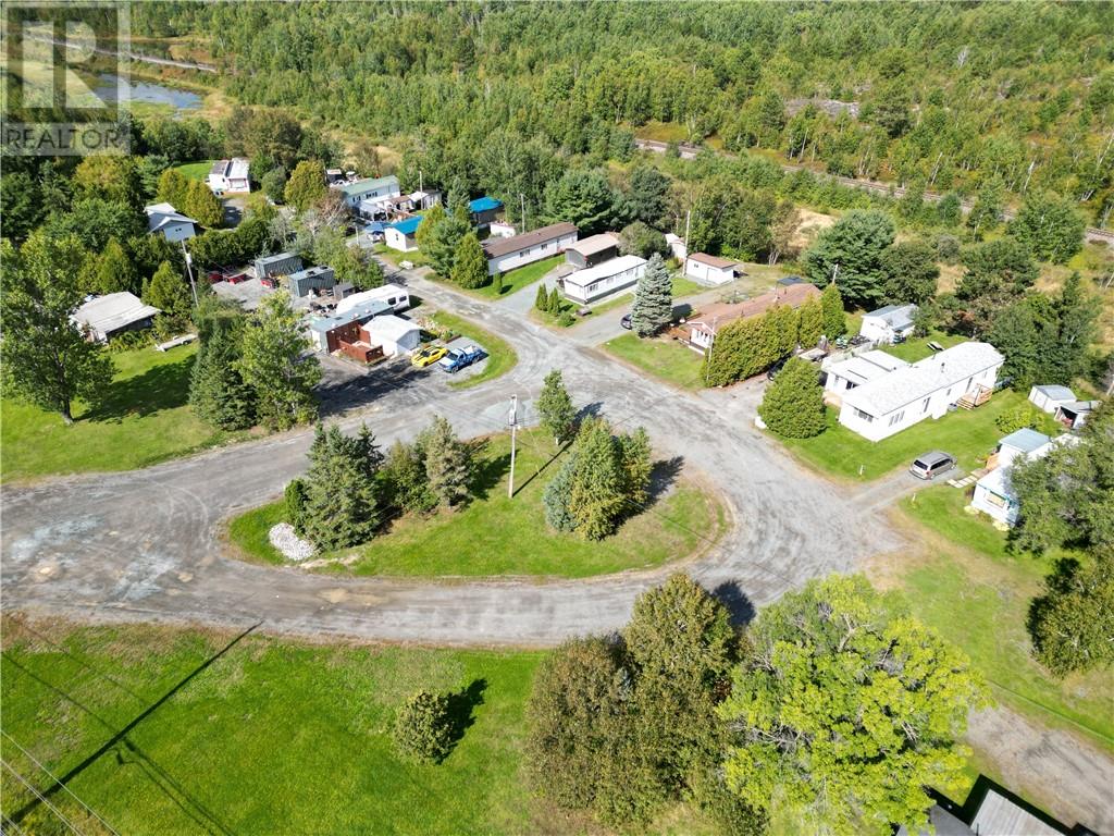 1035 Hwy 17 E Property Photo 3
