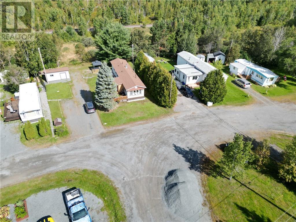 1035 Hwy 17 E Property Photo 5