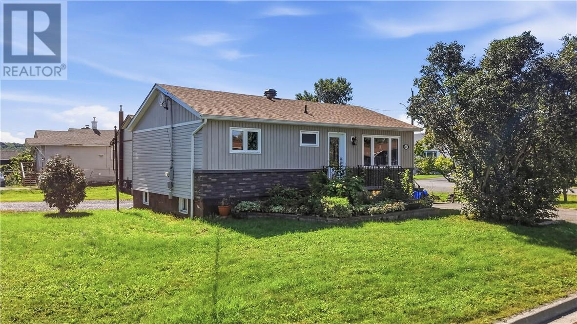 547 Alexander Street Property Photo 1