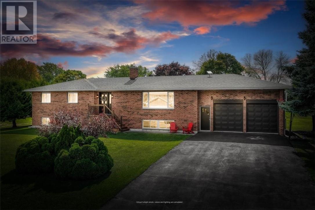 79 Meredith Street W Property Photo 2