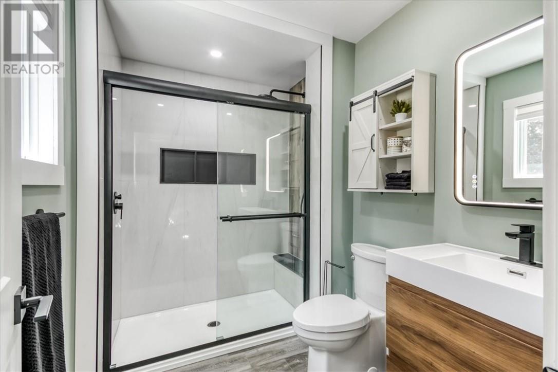 79 Meredith Street W Property Photo 19