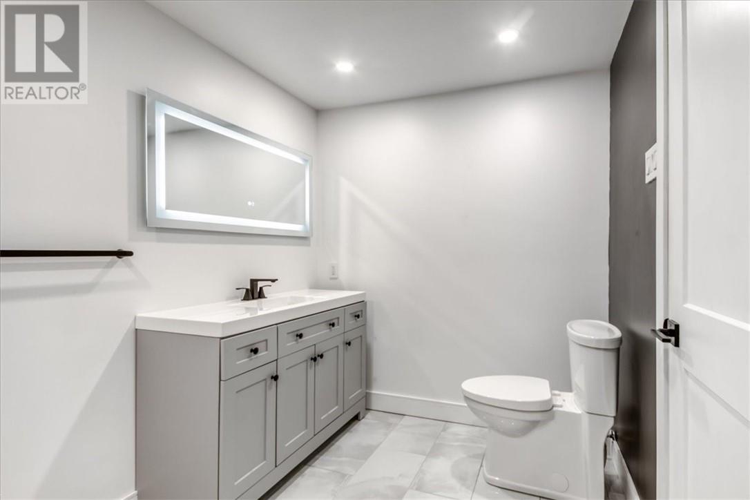 79 Meredith Street W Property Photo 26