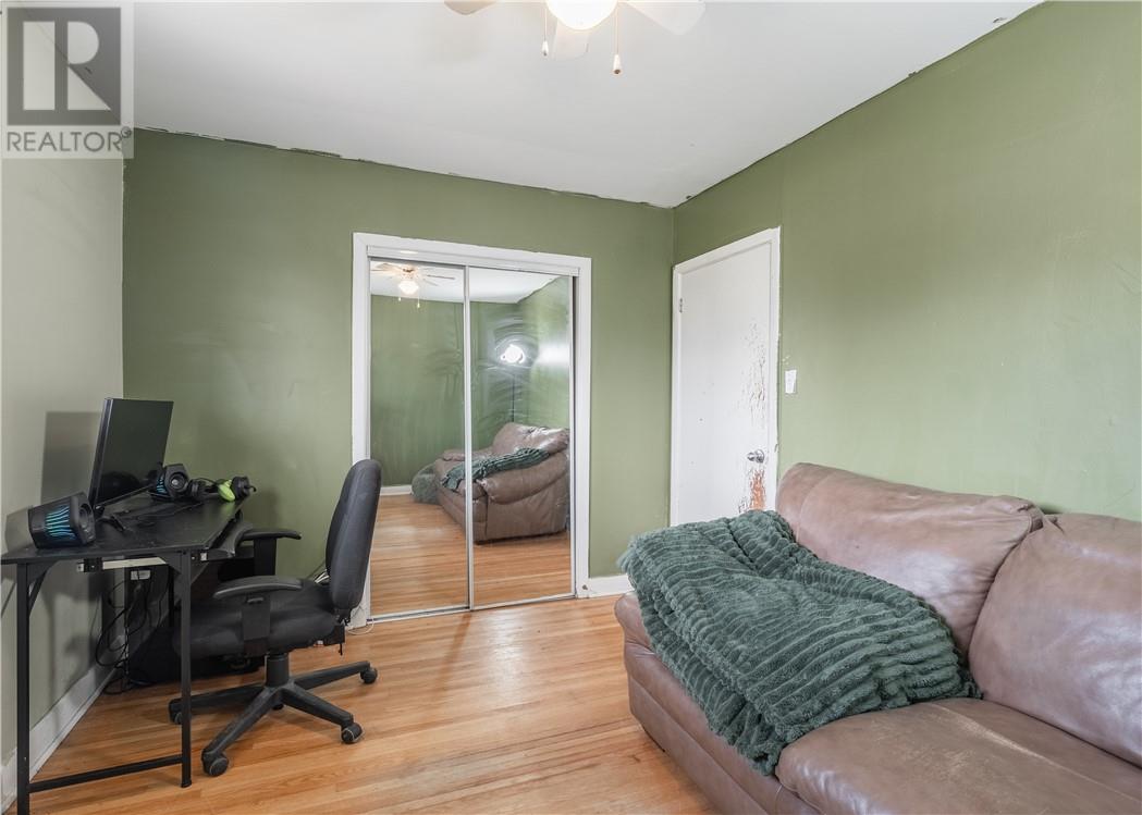 4 Campbell Street Property Photo 10