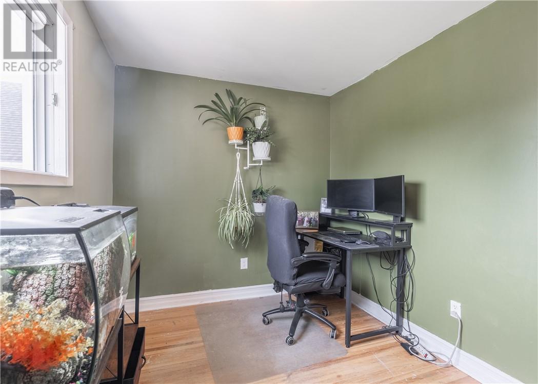 4 Campbell Street Property Photo 12