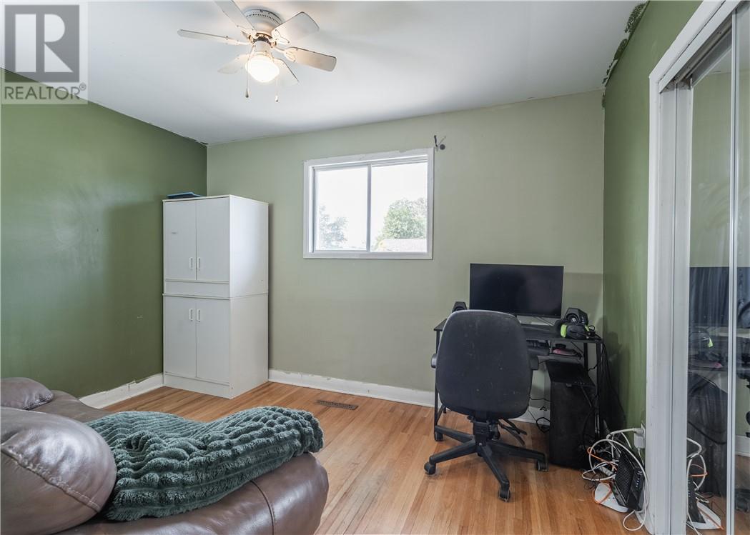4 Campbell Street Property Photo 13