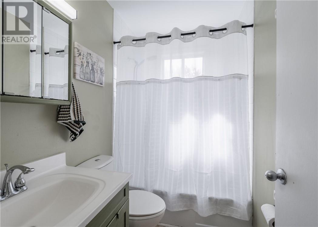 4 Campbell Street Property Photo 14