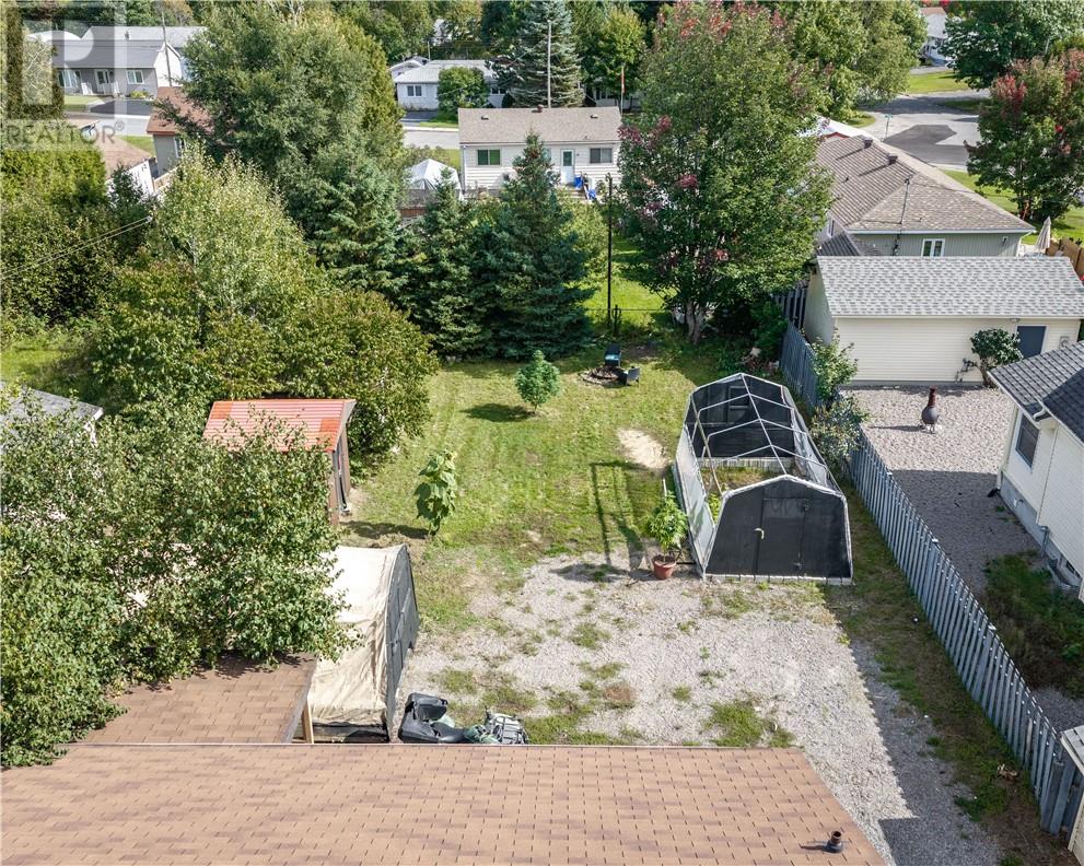 4 Campbell Street Property Photo 25