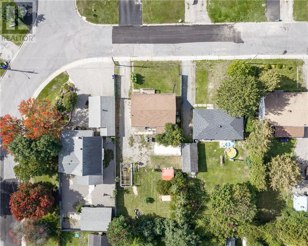4 Campbell Street Property Photo 27