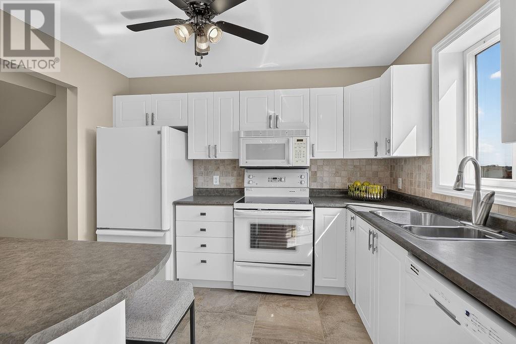 37 Timber Ridge Court Property Photo 2