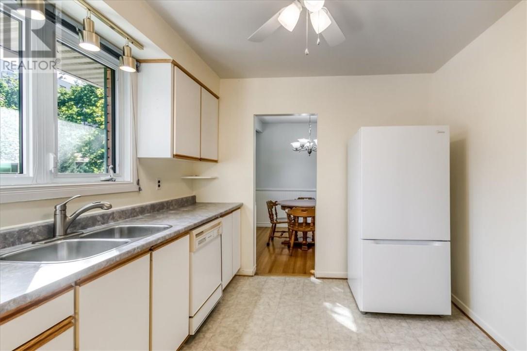 2015 Elderwood Drive Property Photo 17
