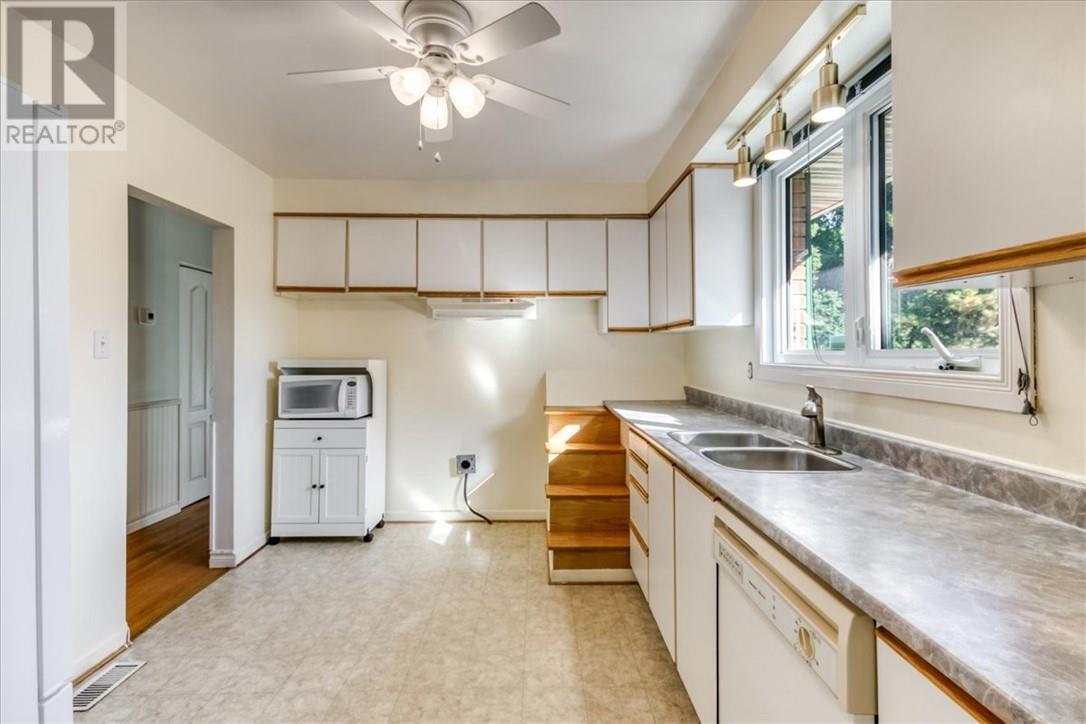 2015 Elderwood Drive Property Photo 18