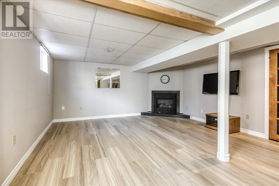 2015 Elderwood Drive Property Photo 26