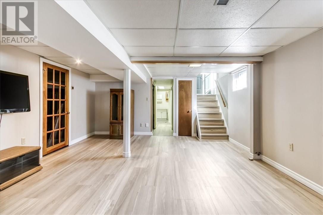 2015 Elderwood Drive Property Photo 28