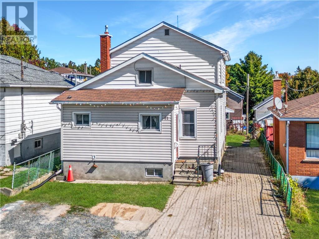 12 Gutcher Ave Property Photo 1