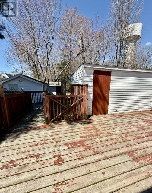 14 Cutler Avenue Property Photo 12